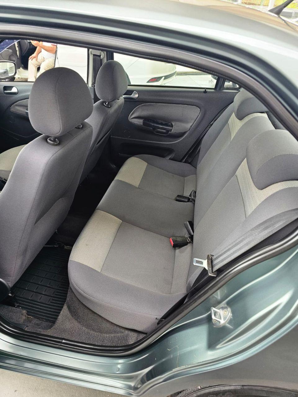 VOLKSWAGEN Voyage - Foto