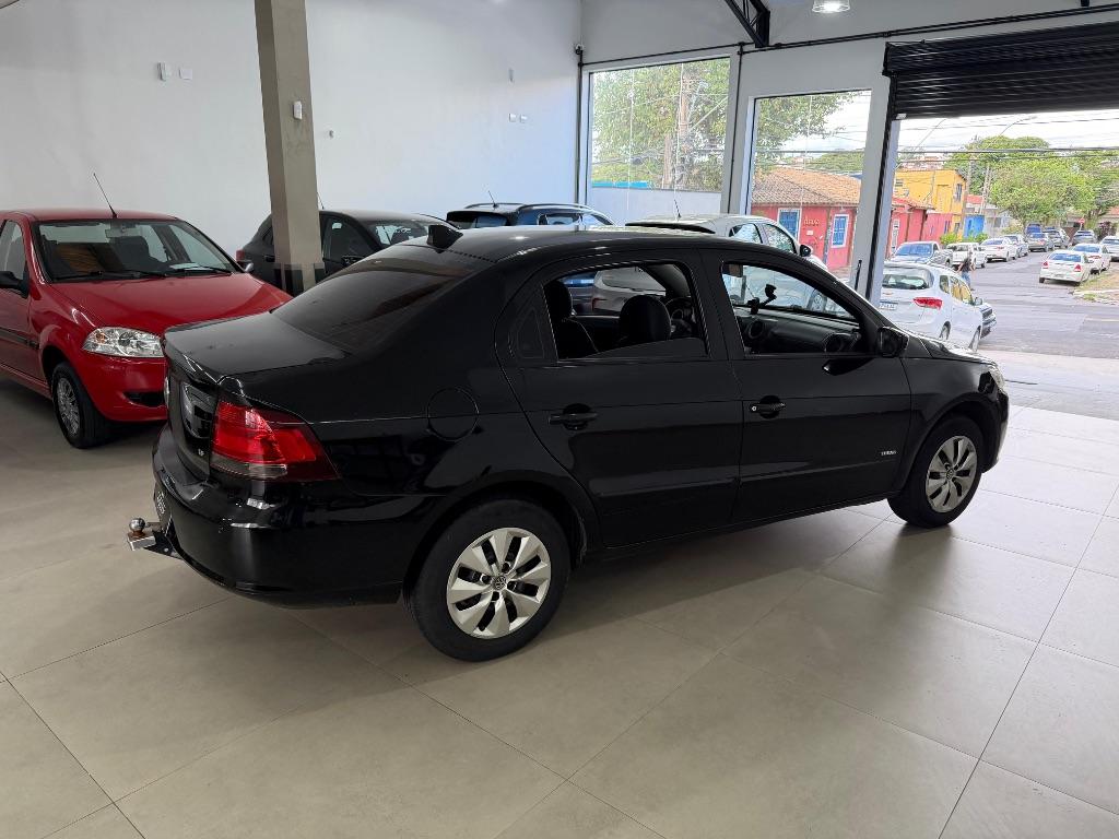 VOLKSWAGEN Voyage - Foto