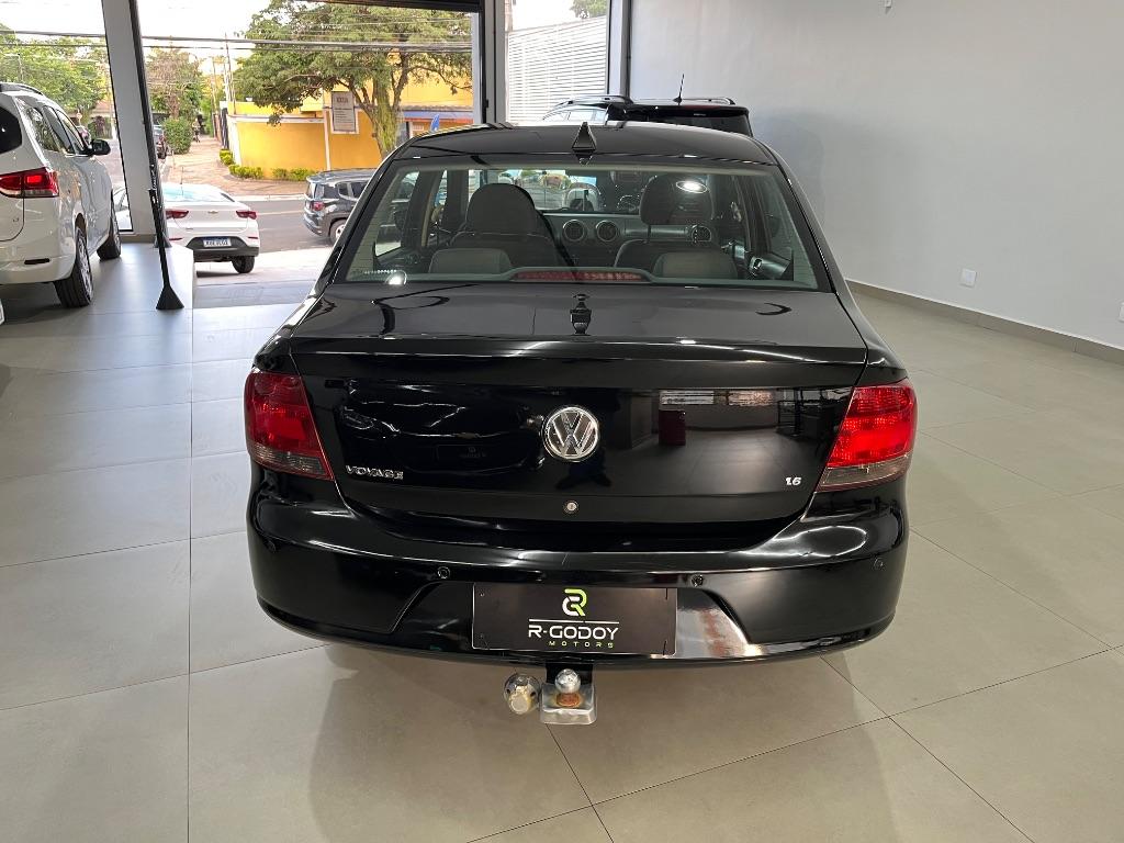 VOLKSWAGEN Voyage - Foto