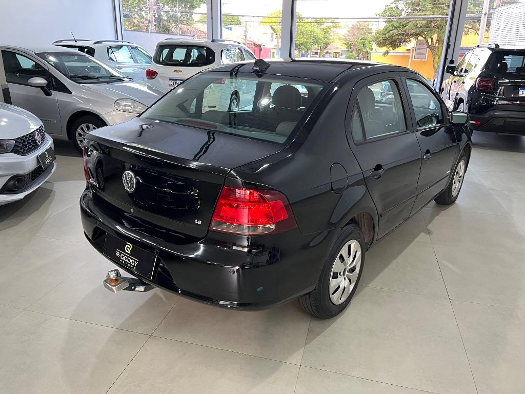 VOLKSWAGEN Voyage - Foto