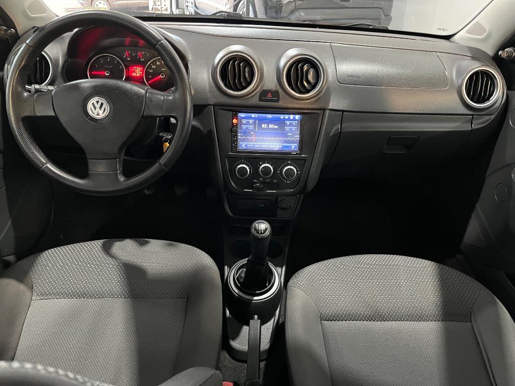 VOLKSWAGEN Voyage - Foto