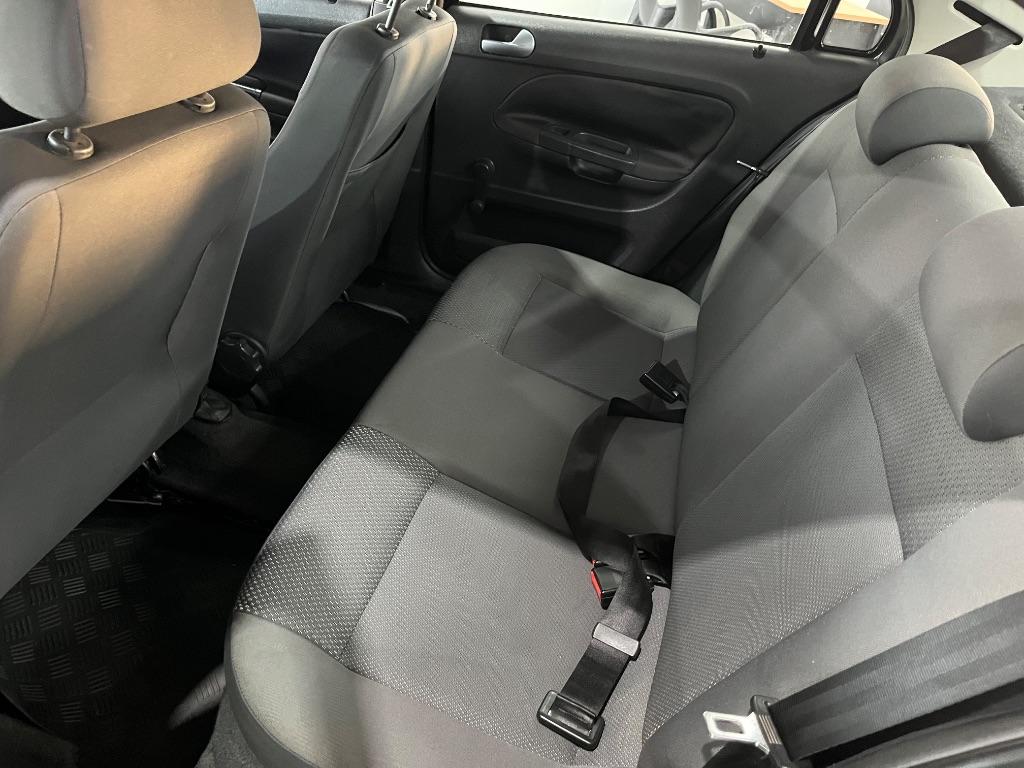 VOLKSWAGEN Voyage - Foto