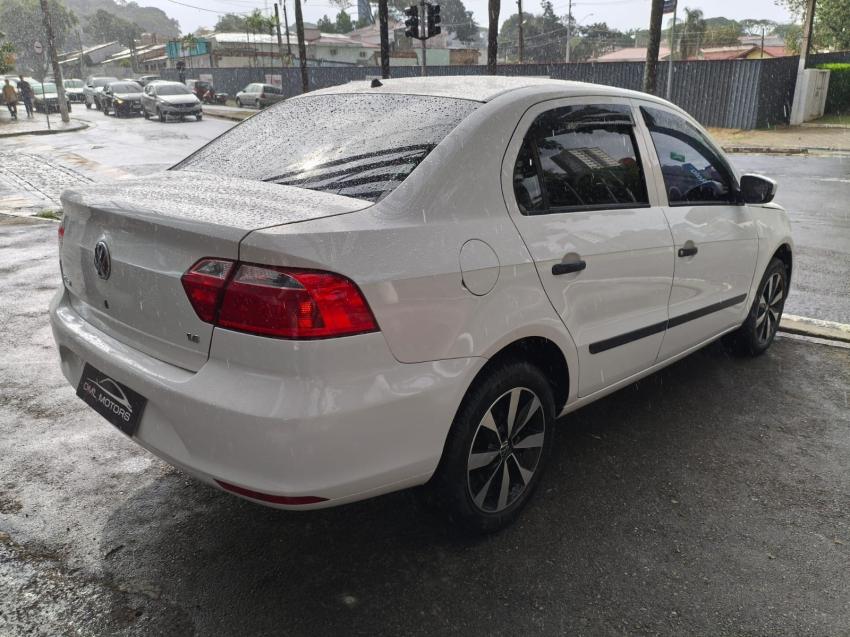 VOLKSWAGEN Voyage - Foto