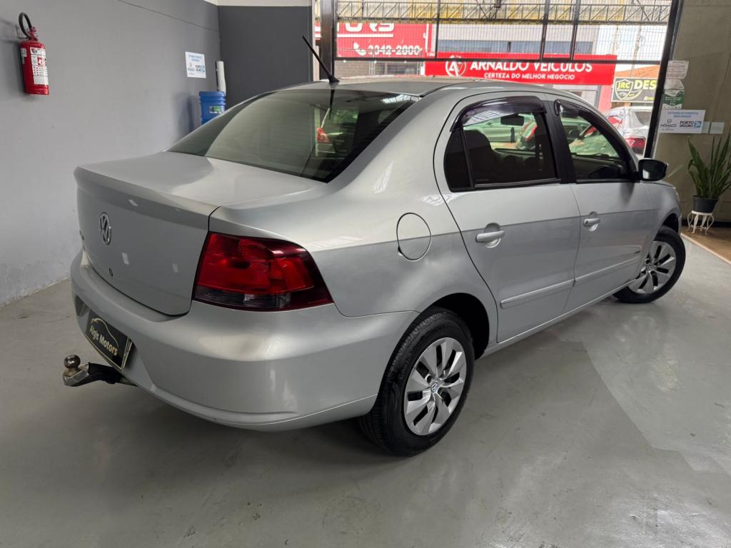 VOLKSWAGEN Voyage - Foto