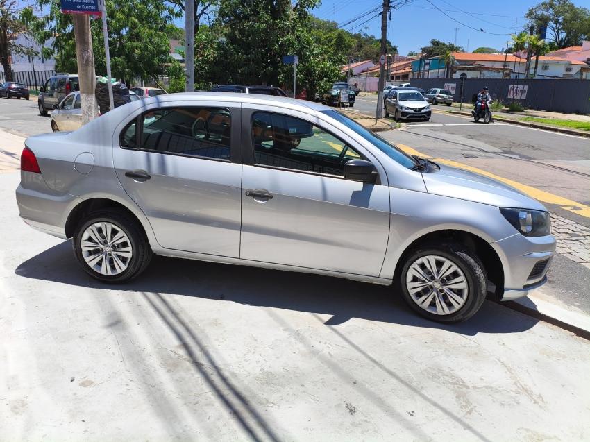 VOLKSWAGEN Voyage - Foto