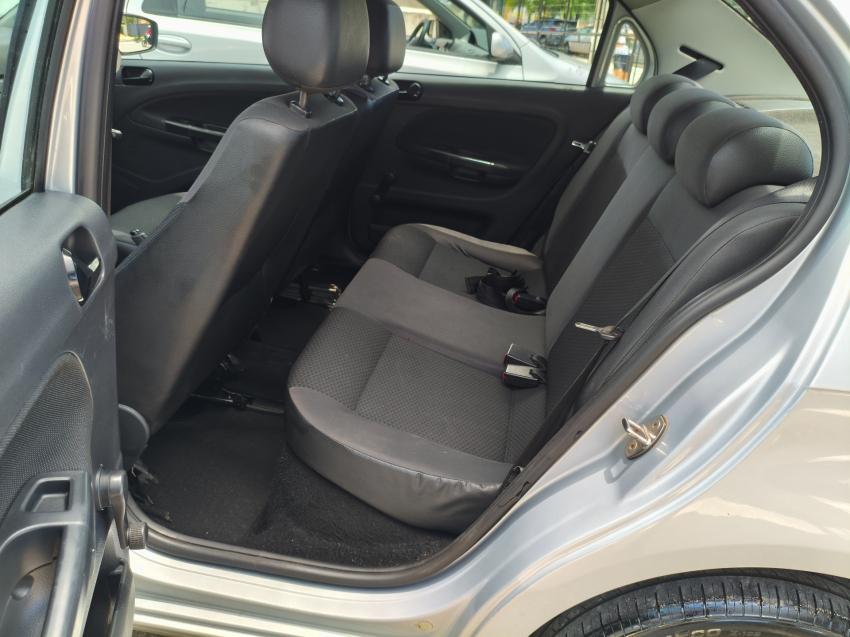 VOLKSWAGEN Voyage - Foto