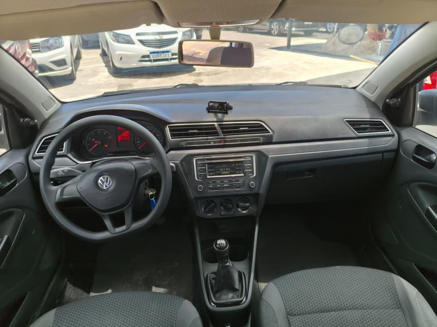 VOLKSWAGEN Voyage - Foto