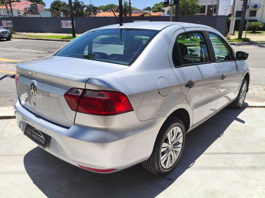 VOLKSWAGEN Voyage - Foto