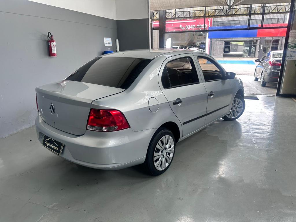 VOLKSWAGEN Voyage - Foto