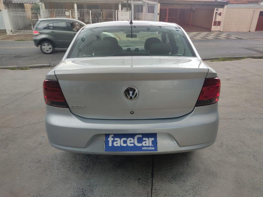 VOLKSWAGEN Voyage - Foto