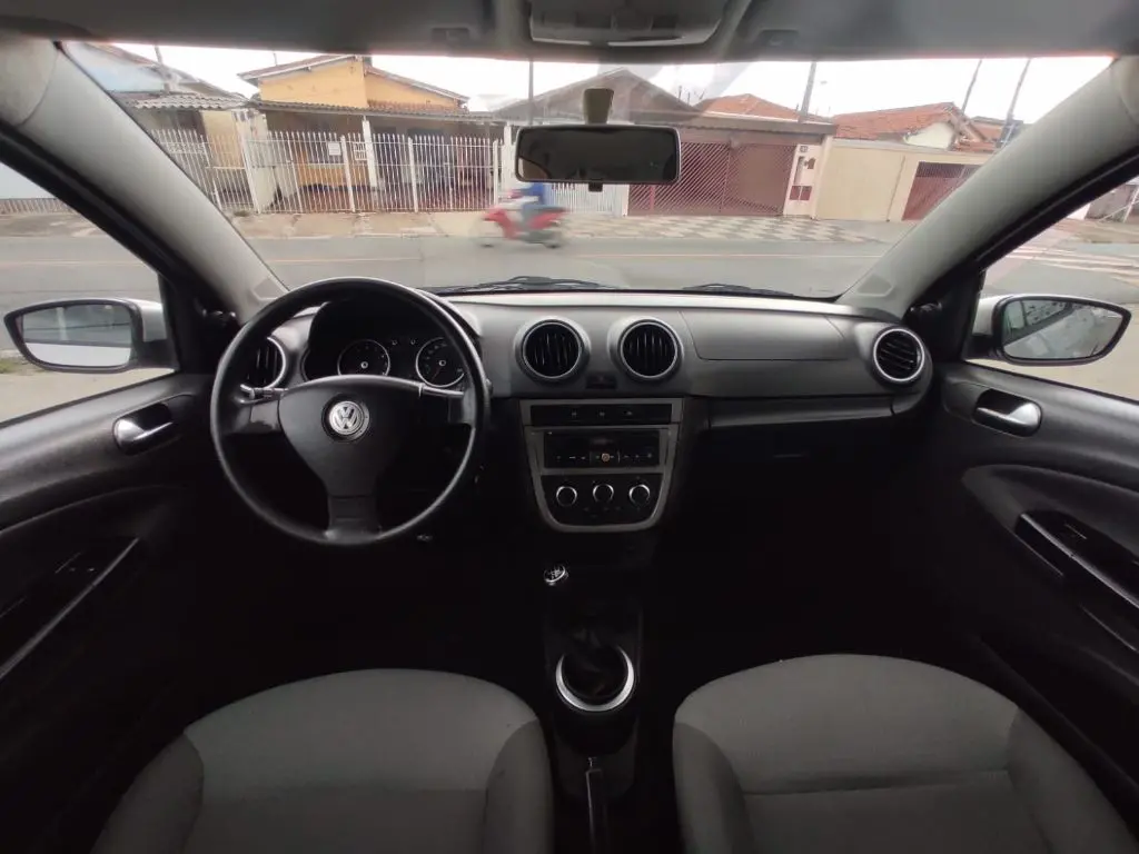 VOLKSWAGEN Voyage - Foto