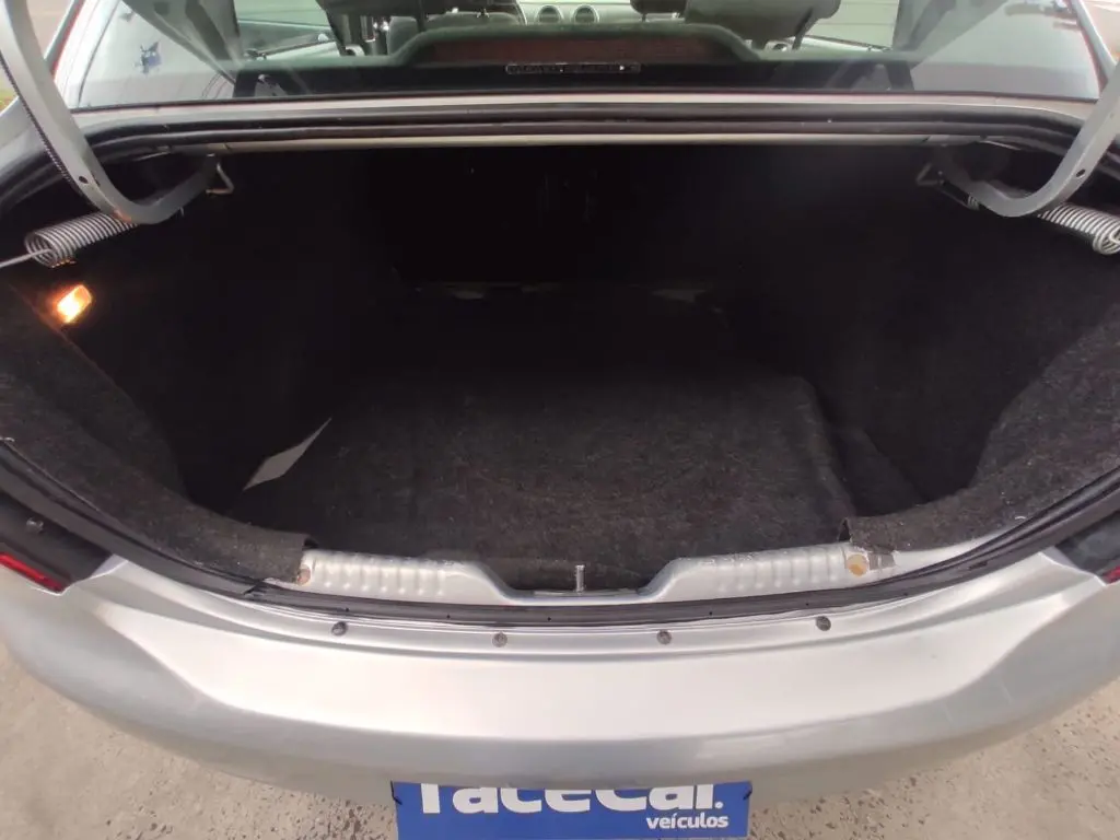 VOLKSWAGEN Voyage - Foto