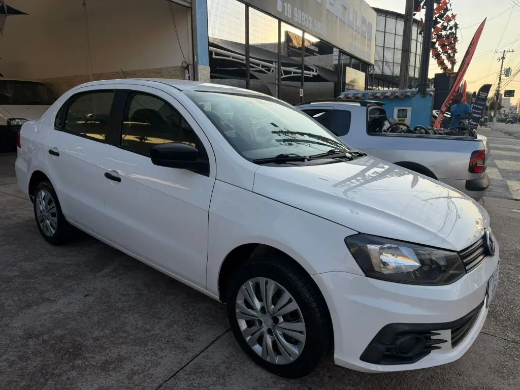 VOLKSWAGEN Voyage - Foto
