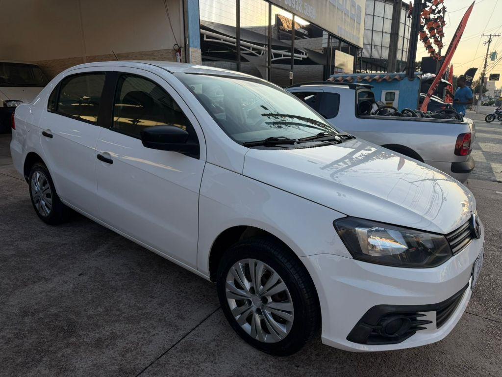 VOLKSWAGEN Voyage - Foto