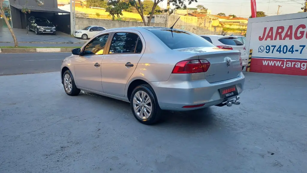 VOLKSWAGEN Voyage - Foto