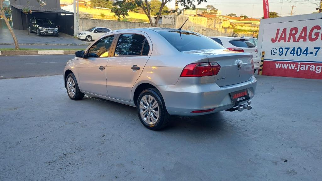 VOLKSWAGEN Voyage - Foto