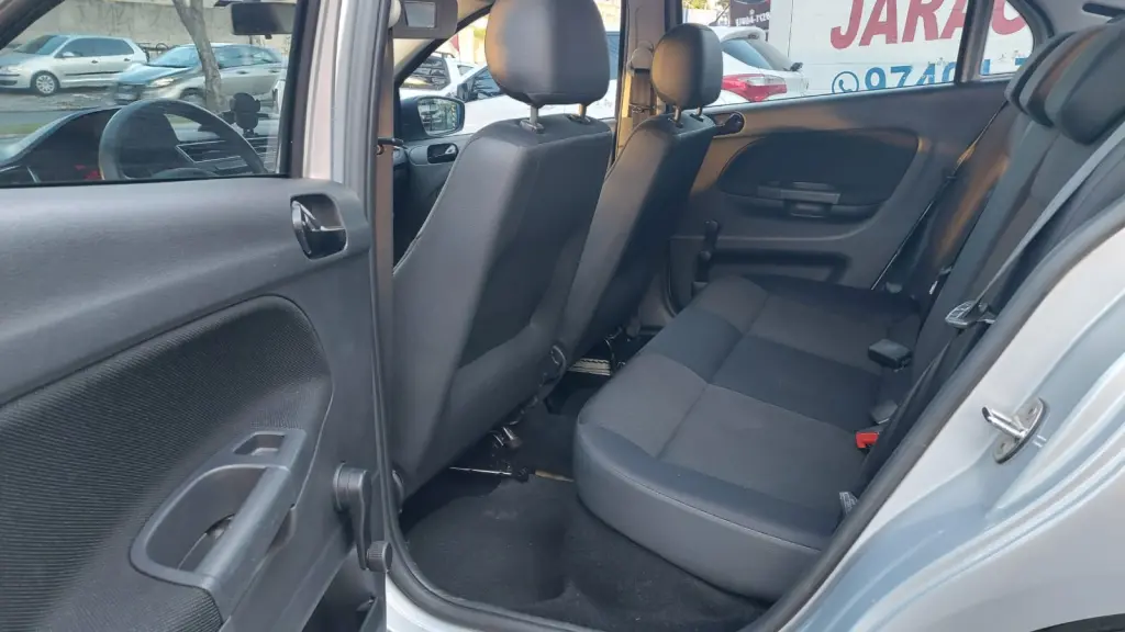 VOLKSWAGEN Voyage - Foto
