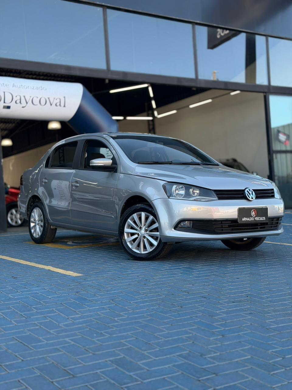VOLKSWAGEN Voyage - Foto