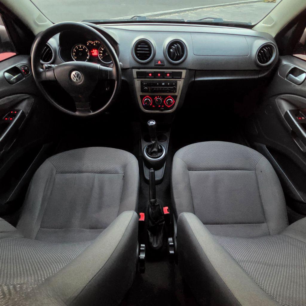VOLKSWAGEN Voyage - Foto