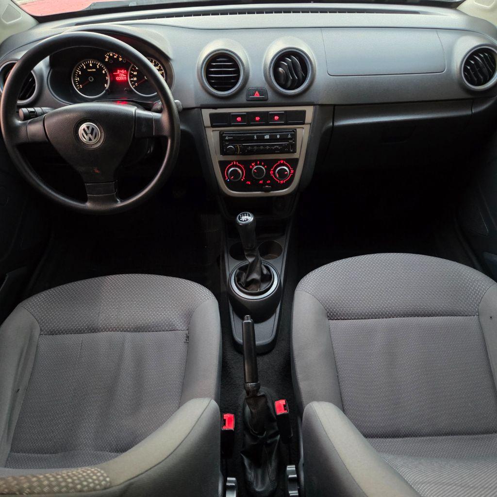 VOLKSWAGEN Voyage - Foto