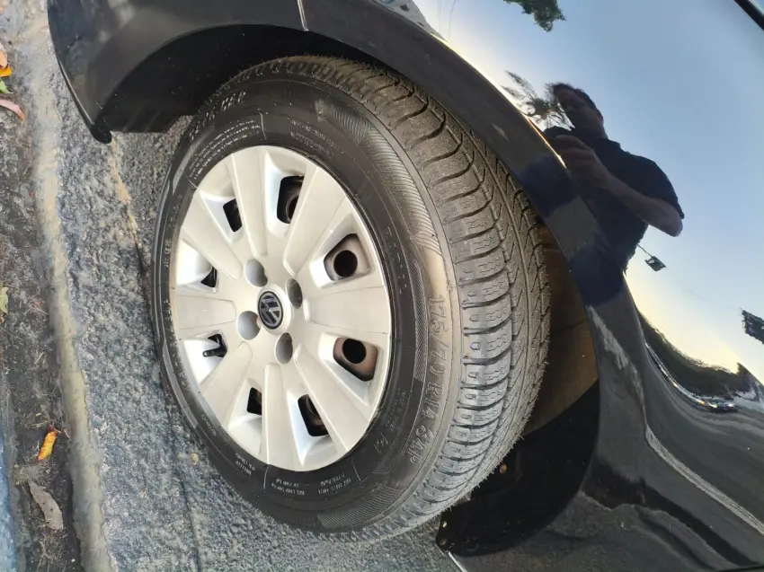 VOLKSWAGEN Voyage - Foto