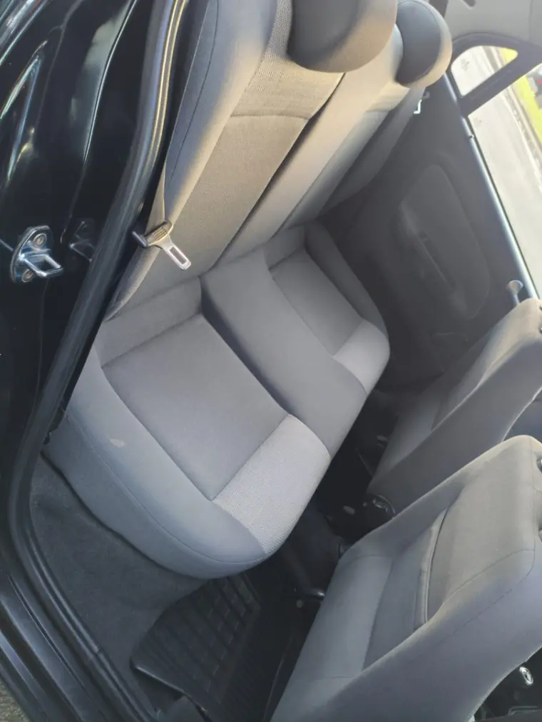 VOLKSWAGEN Voyage - Foto
