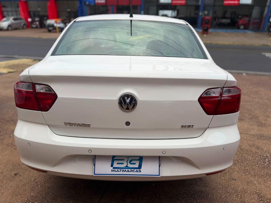 VOLKSWAGEN Voyage - Foto
