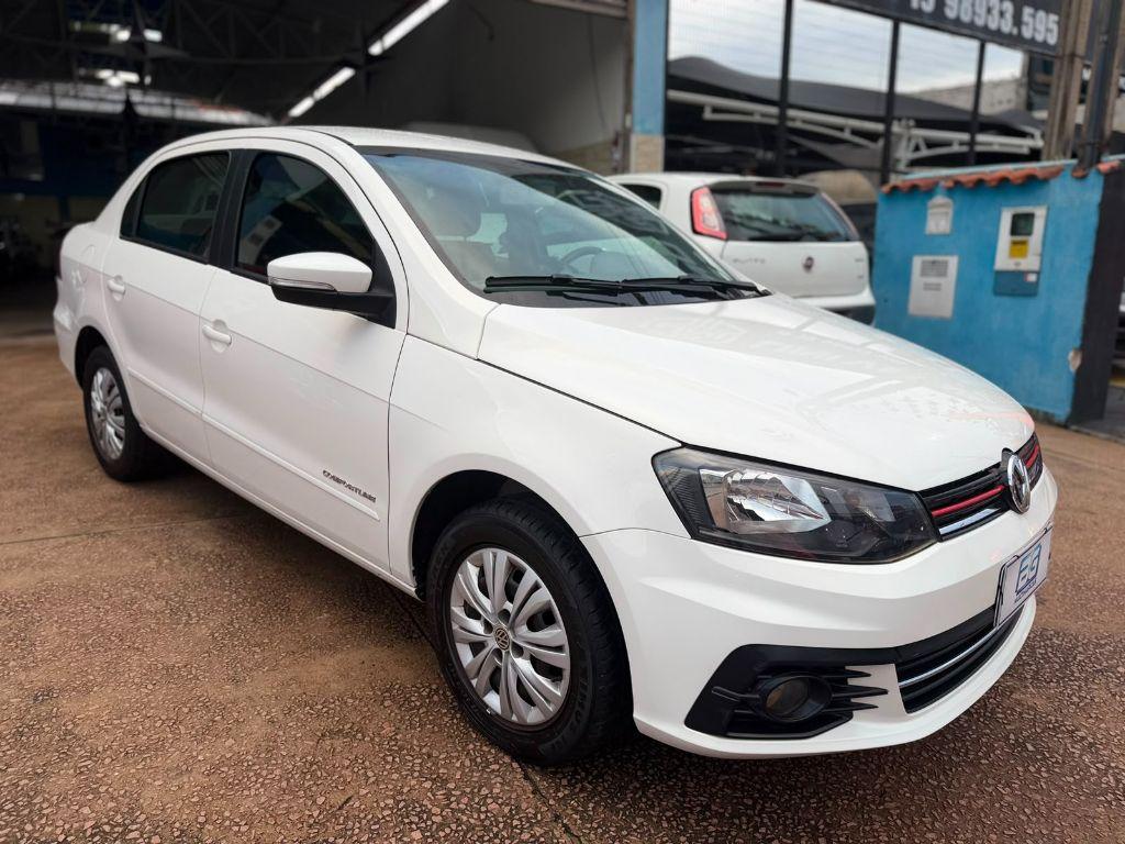 VOLKSWAGEN Voyage - Foto