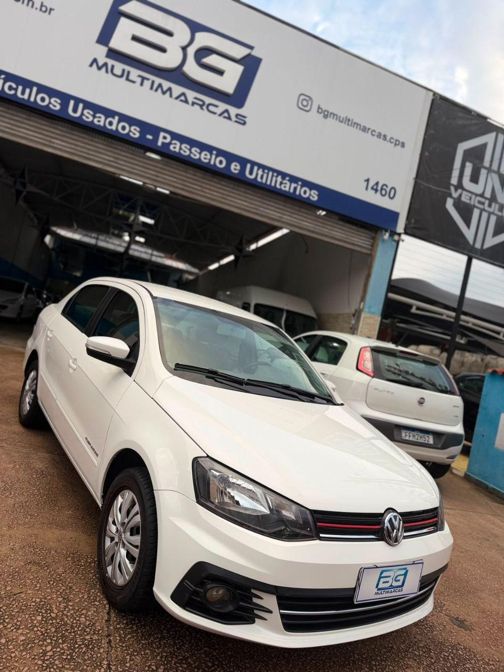 VOLKSWAGEN Voyage - Foto