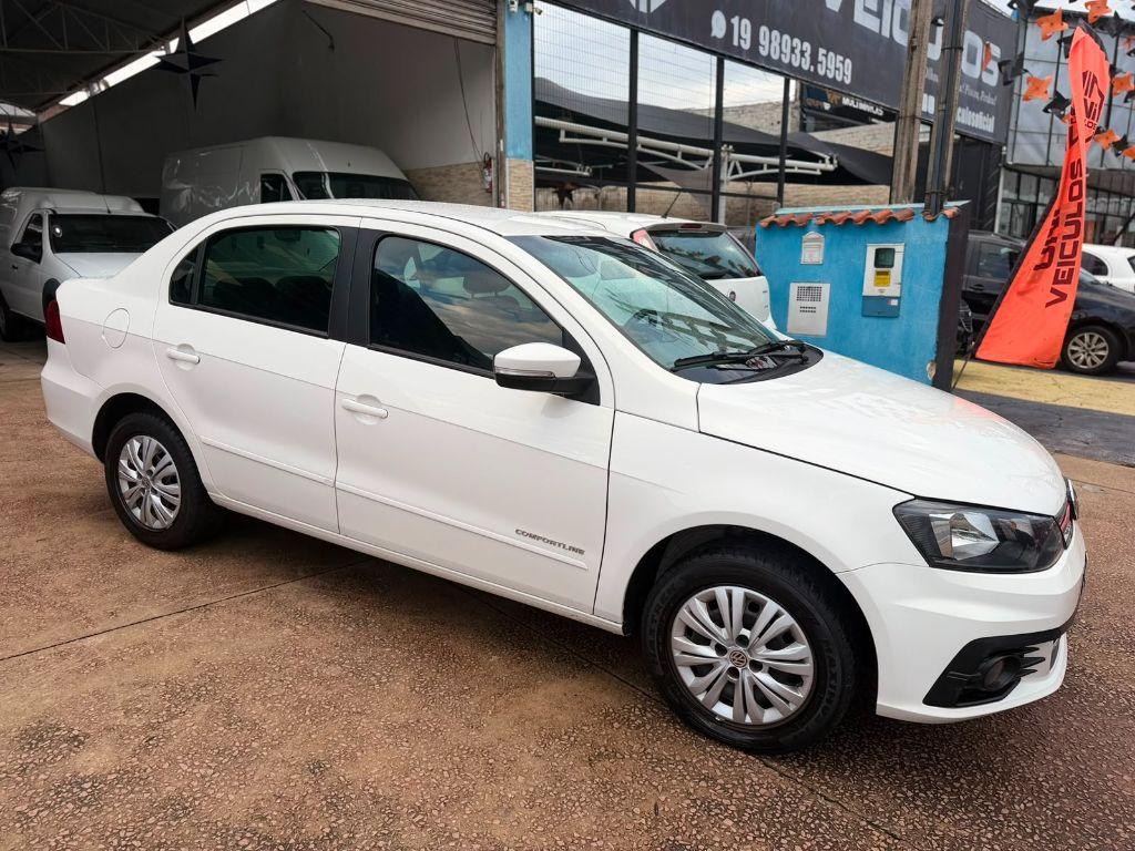 VOLKSWAGEN Voyage - Foto