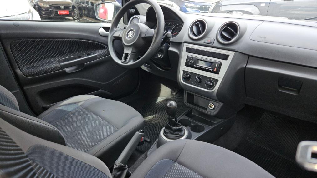 VOLKSWAGEN Voyage - Foto