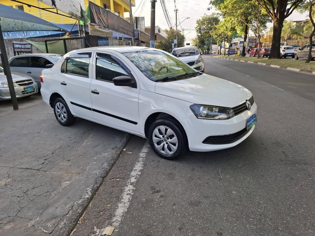 VOLKSWAGEN Voyage - Foto