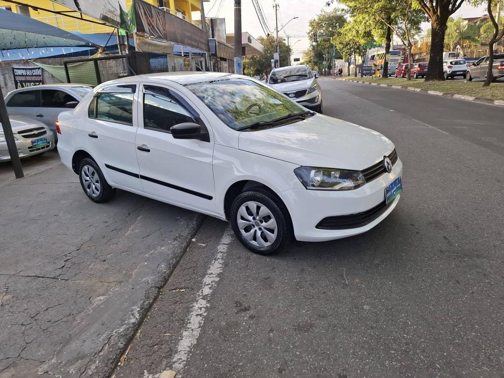 VOLKSWAGEN Voyage - Foto