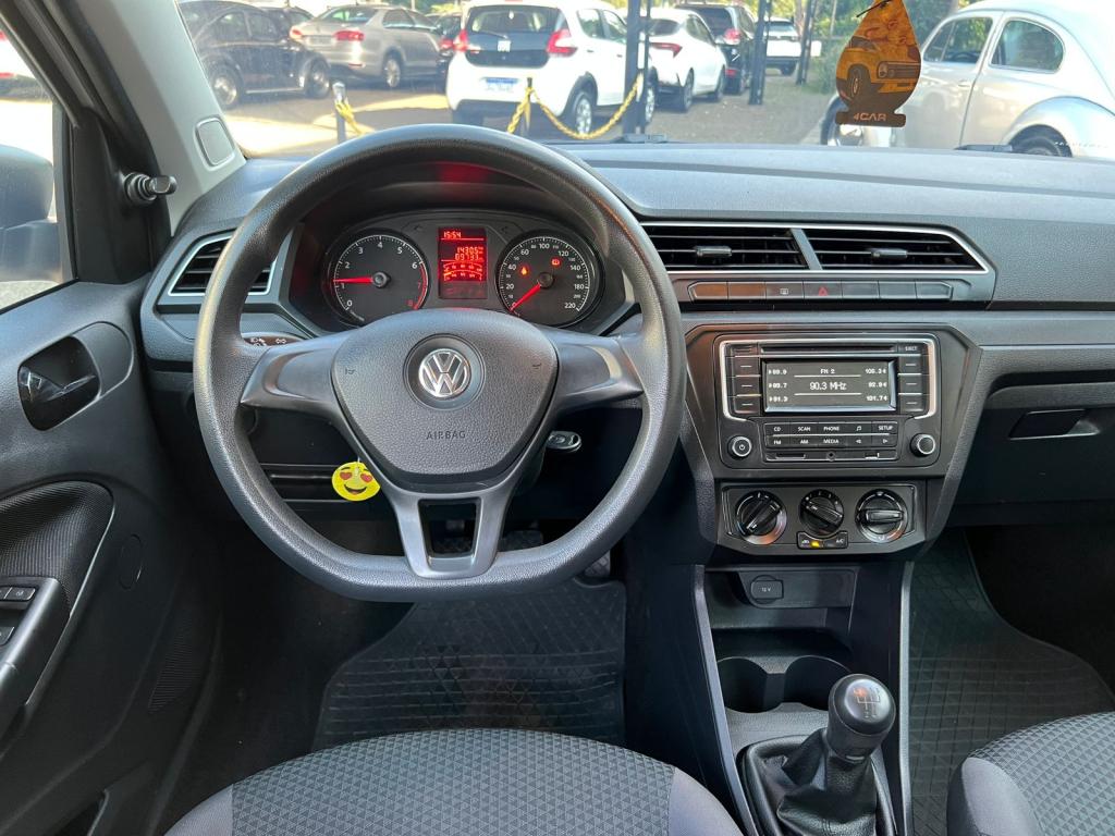 VOLKSWAGEN Voyage - Foto