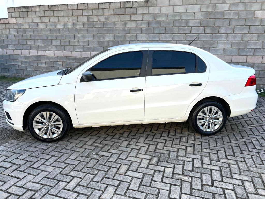 VOLKSWAGEN Voyage - Foto