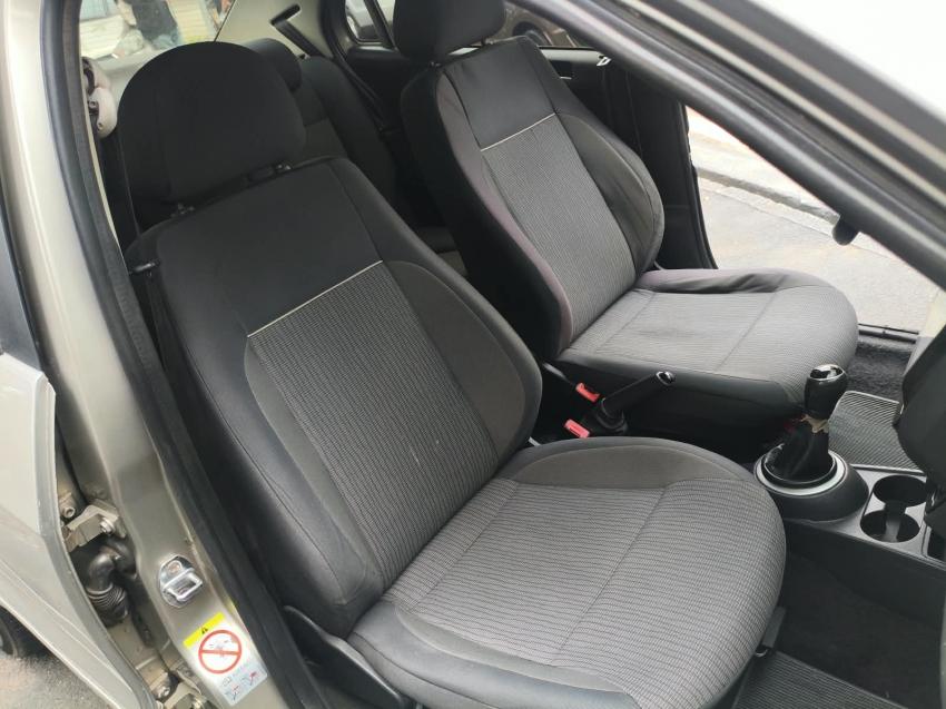 VOLKSWAGEN Voyage - Foto