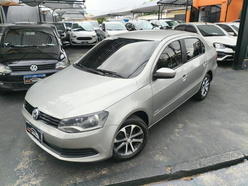 VOLKSWAGEN Voyage - Foto