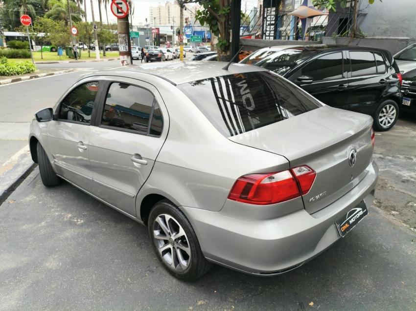 VOLKSWAGEN Voyage - Foto