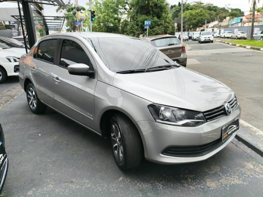VOLKSWAGEN Voyage - Foto