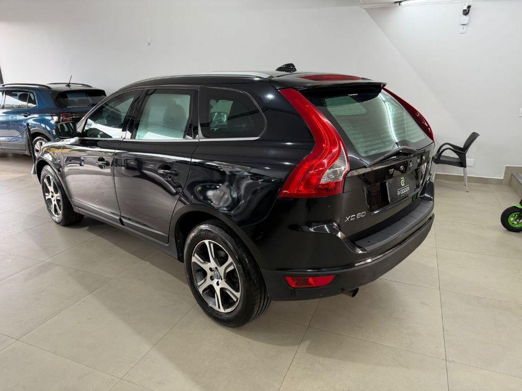 VOLVO XC60 - Foto