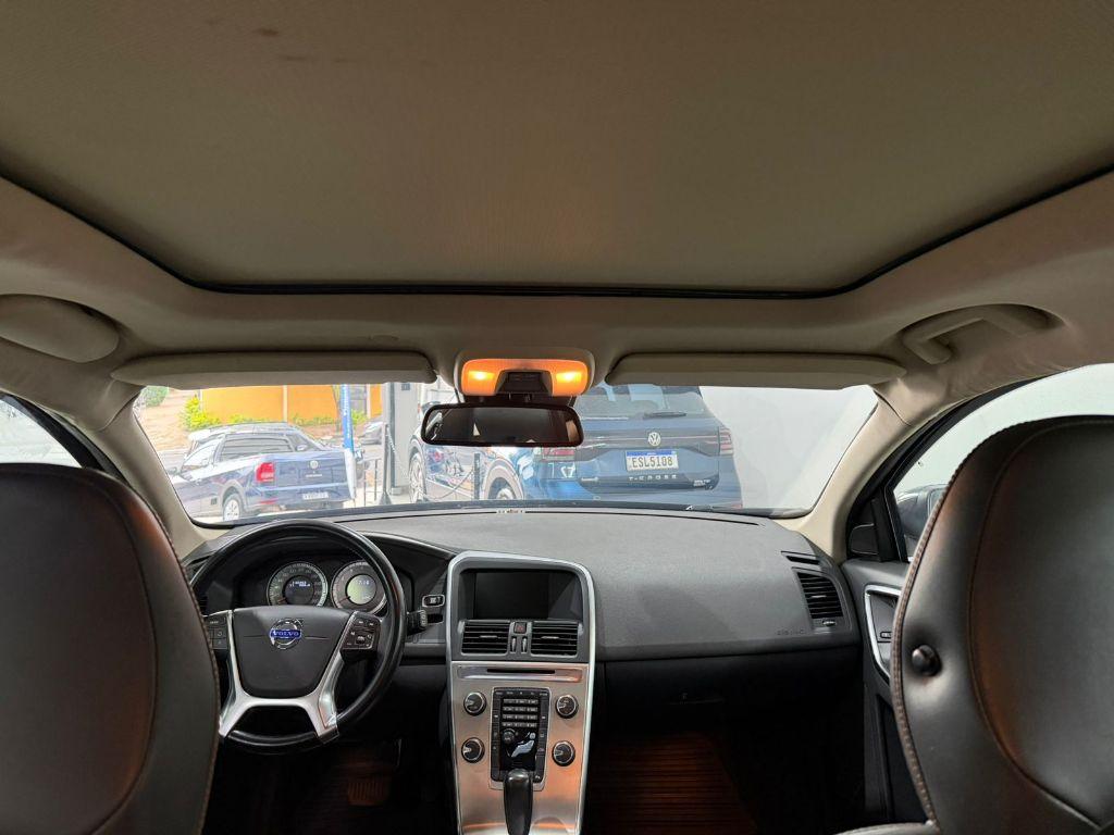 VOLVO XC60 - Foto