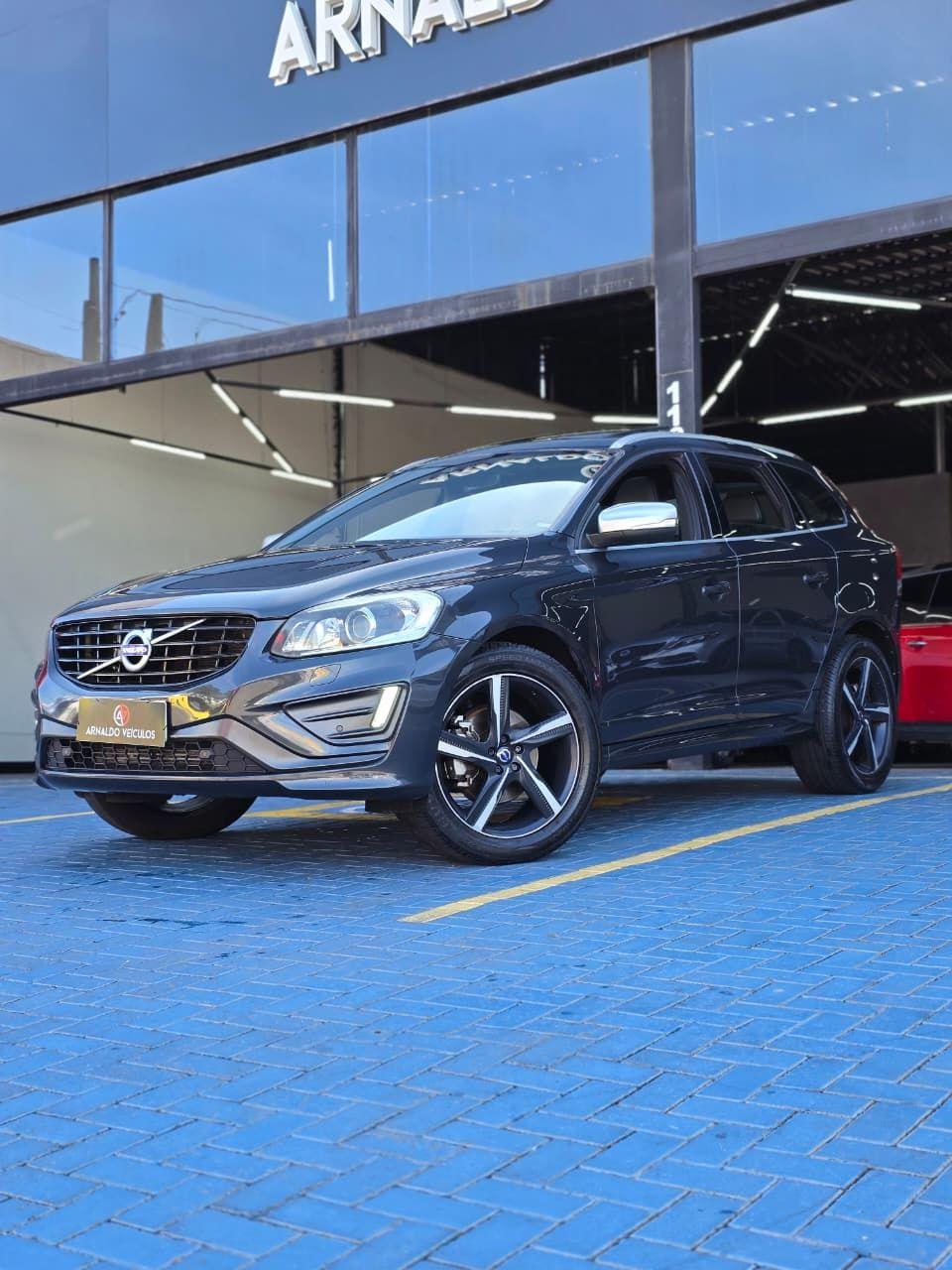VOLVO XC60 - Foto