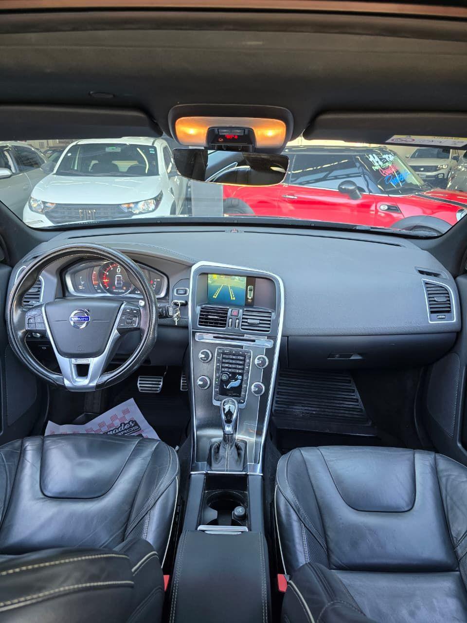 VOLVO XC60 - Foto