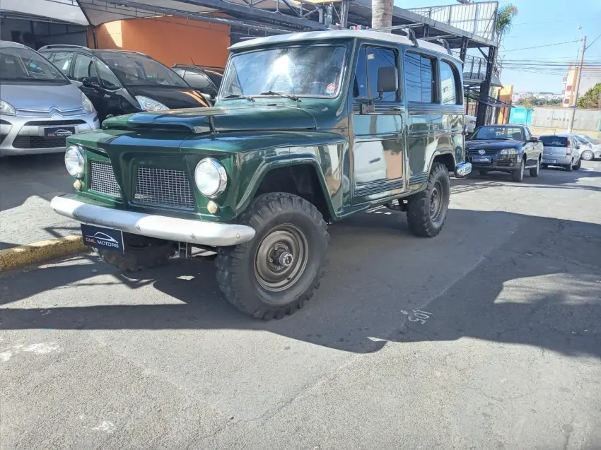 WILLYS Rural - Foto