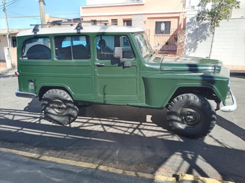 WILLYS Rural - Foto