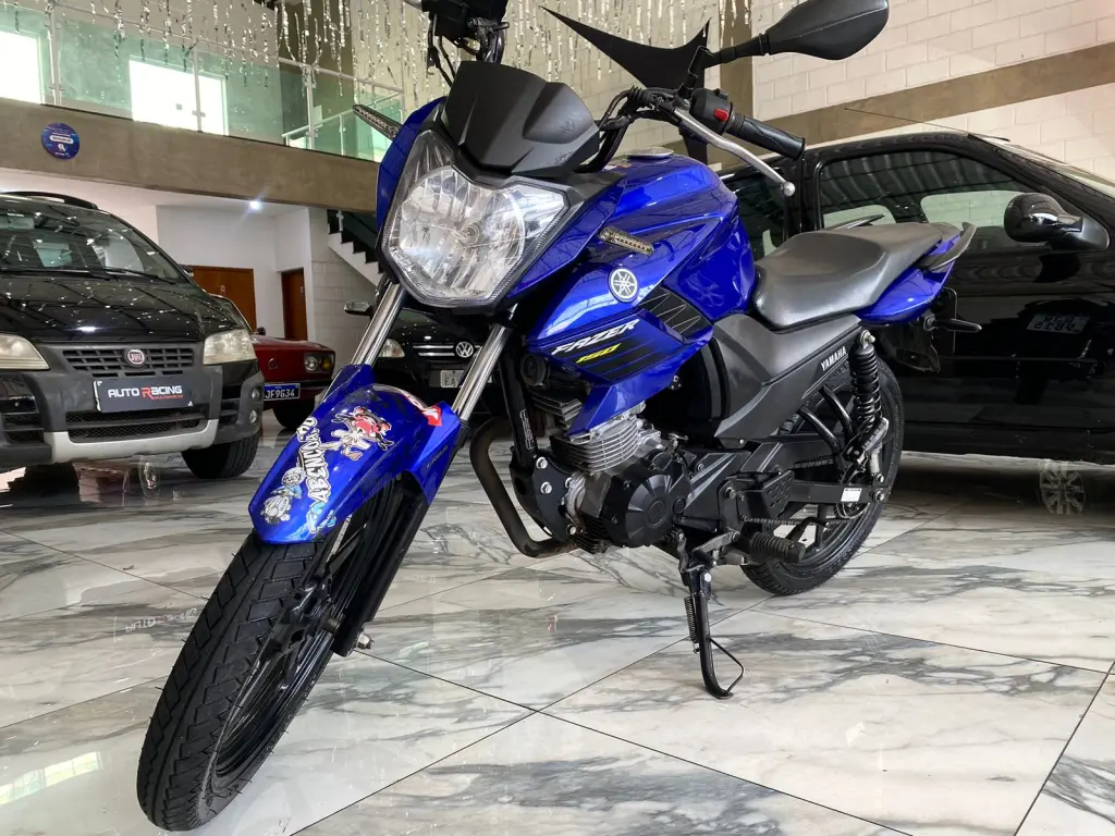 YAMAHA Fazer YS 150 - Foto