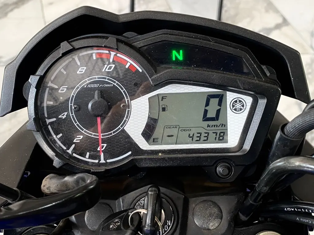 YAMAHA Fazer YS 150 - Foto
