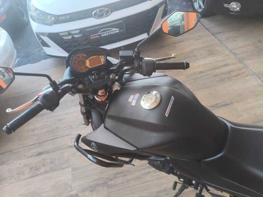 YAMAHA Fazer YS 150 - Foto