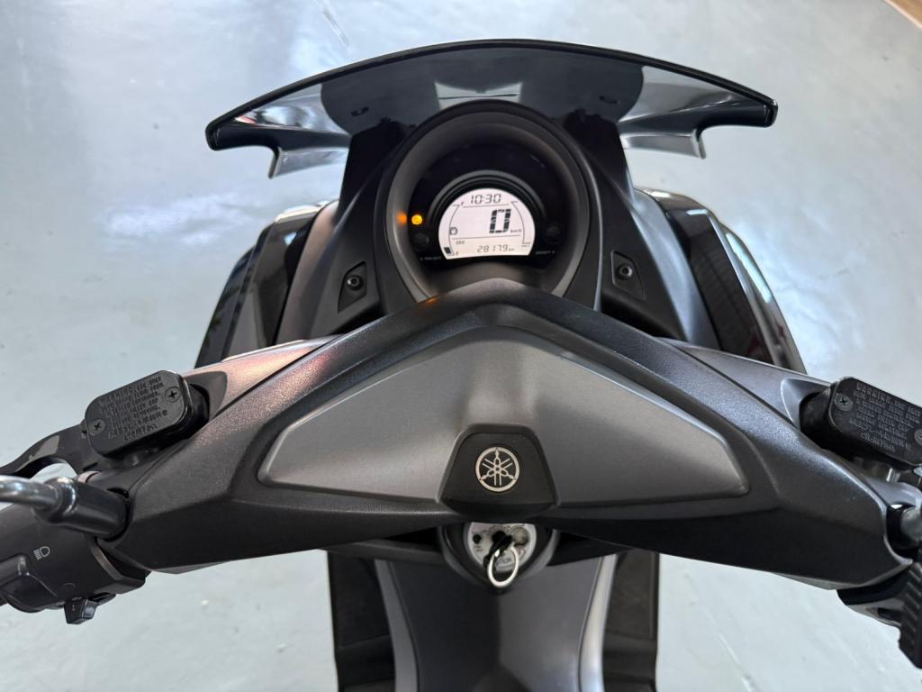 YAMAHA NMax 160 - Foto