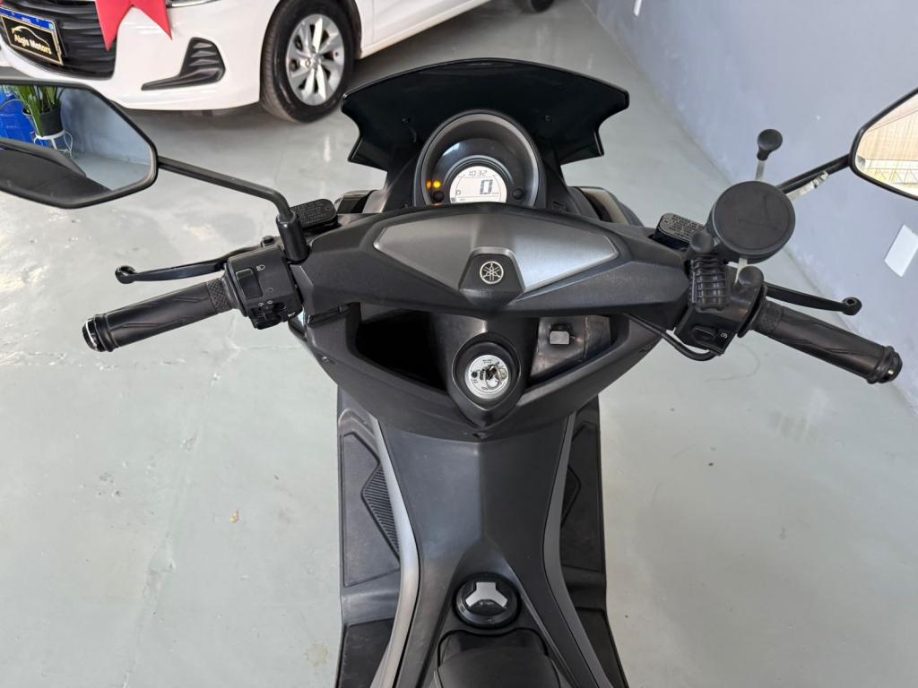 YAMAHA NMax 160 - Foto